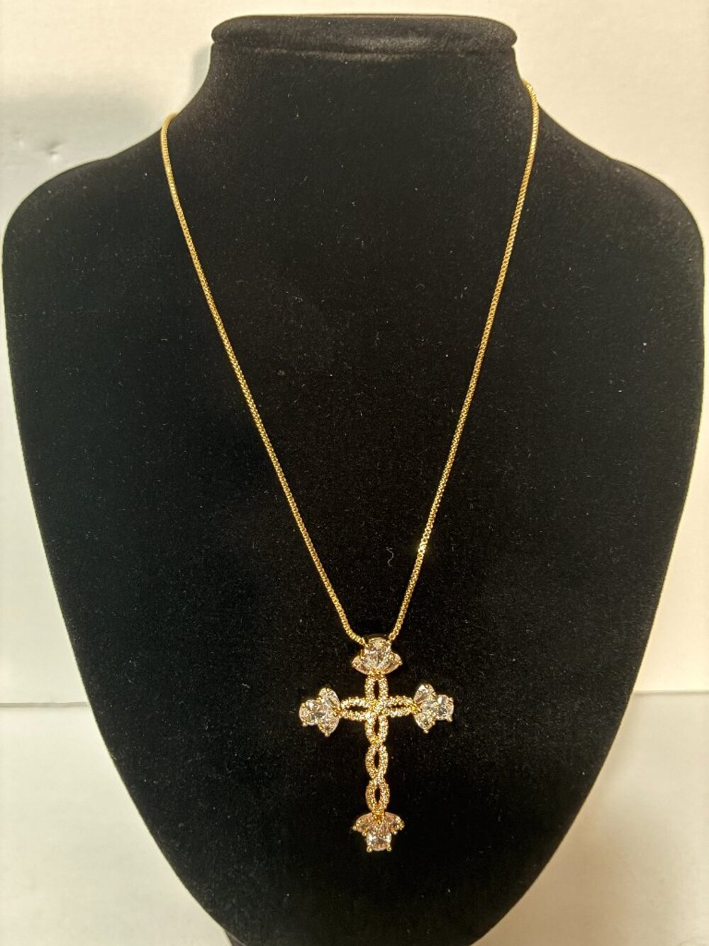 Cross Pendant with Chain Necklace
